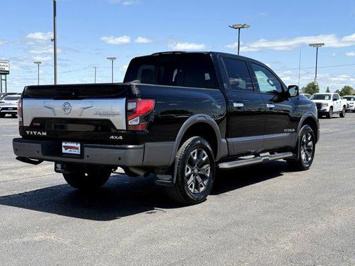 2021 Nissan Titan Platinum Reserve