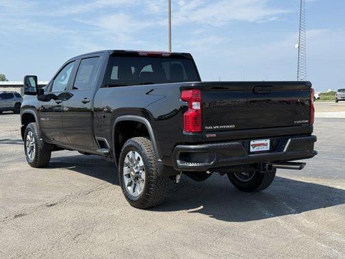 2025 Chevrolet Silverado 2500 Custom