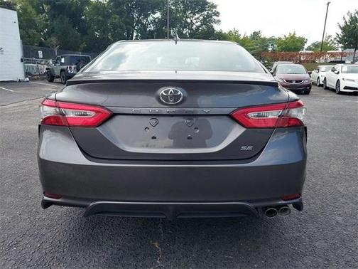 Photo 5 of 20 of 2019 Toyota Camry SE