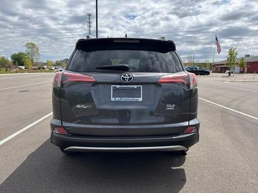 Magnetic Gray Metallic 2018 Toyota RAV4 XLE