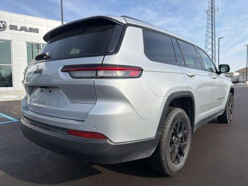 2024 Jeep Grand Cherokee L Laredo