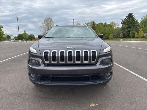 Granite Crystal Clearcoat Metallic 2016 Jeep Cherokee Latitude