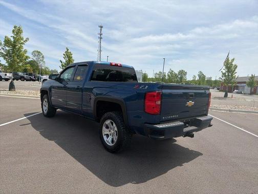 Deep Ocean Blue 2019 Chevrolet Silverado 1500 LD LT