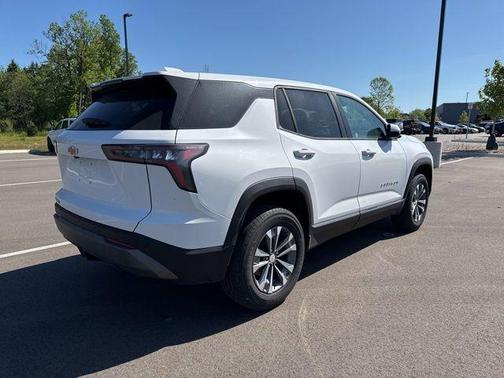 Summit White 2026 Chevrolet Equinox LT