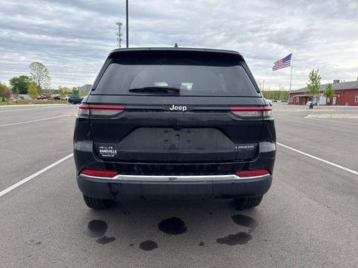 Diamond Black 2023 Jeep Grand Cherokee Laredo