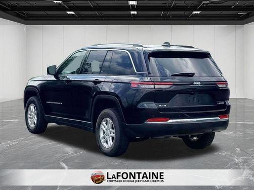 Diamond Black 2023 Jeep Grand Cherokee Laredo
