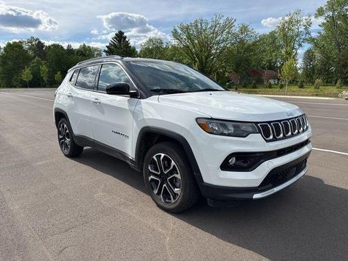 Bright White Clearcoat 2023 Jeep Compass Limited