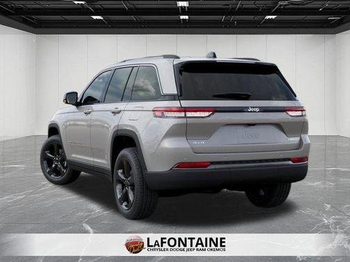 Silver Zynith 2026 Jeep Grand Cherokee Limited