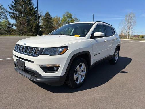 White Clearcoat 2018 Jeep Compass Latitude