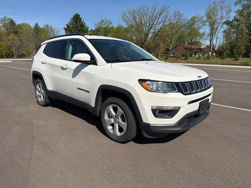 White Clearcoat 2018 Jeep Compass Latitude