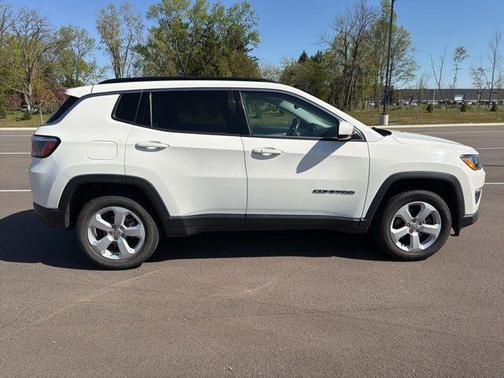 White Clearcoat 2018 Jeep Compass Latitude