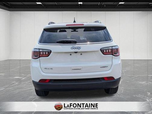 White Clearcoat 2018 Jeep Compass Latitude