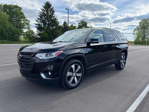Black Metallic 2020 Chevrolet Traverse LT Leather