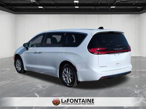 2024 Chrysler Pacifica Touring-L