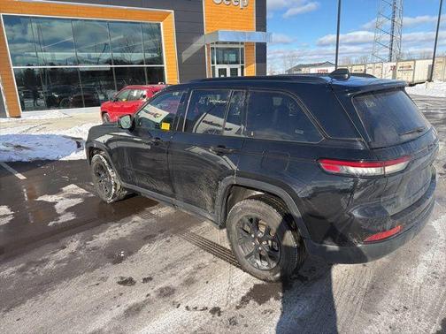 2024 Jeep Grand Cherokee Laredo