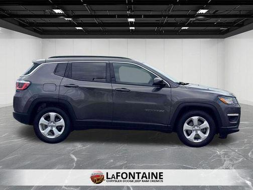 Granite Crystal Clearcoat Metallic 2019 Jeep Compass Latitude