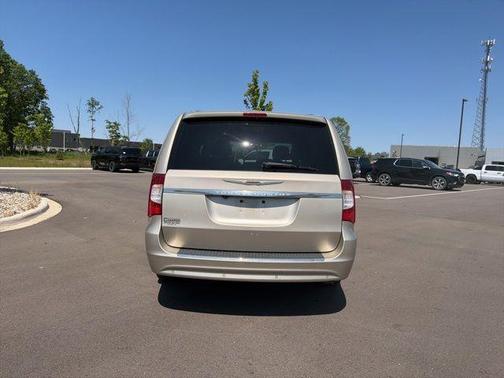 Cashmere Pearl 2013 Chrysler Town & Country Touring-L