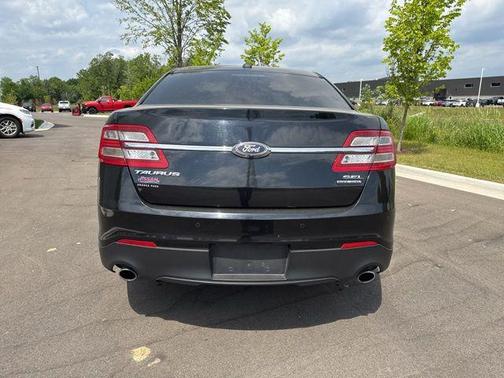 Shadow Black 2018 Ford Taurus SEL