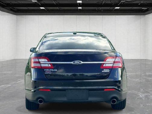 Shadow Black 2018 Ford Taurus SEL