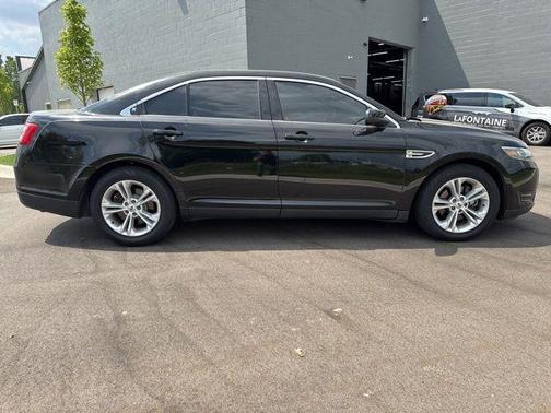 Shadow Black 2018 Ford Taurus SEL