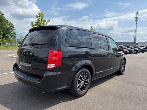 Onyx Black 2018 Dodge Grand Caravan SE