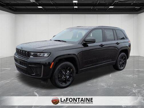 Diamond Black 2026 Jeep Grand Cherokee Laredo