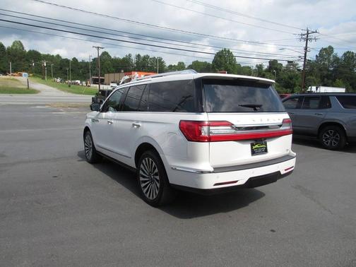 White Platinum Tri-Coat 2019 Lincoln Navigator Reserve