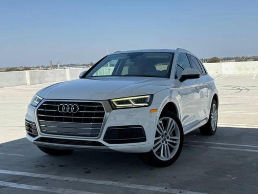 Ibis White 2018 Audi Q5 2.0T Tech Premium