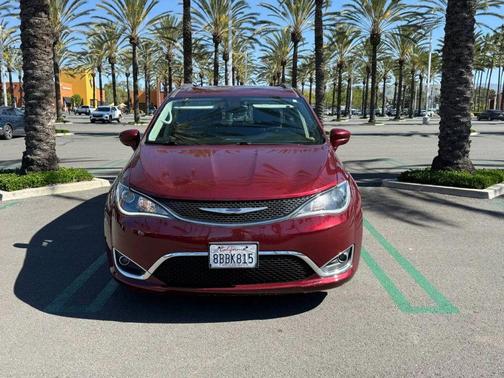 2018 Chrysler Pacifica Touring-L