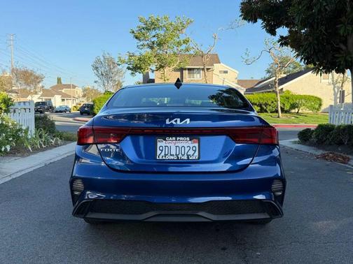 Deep Sea Blue 2023 Kia Forte LXS