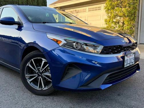 Deep Sea Blue 2023 Kia Forte LXS