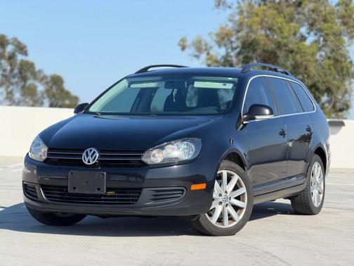 Black Uni 2014 Volkswagen Jetta SportWagen DSG TDI w/Sunroof