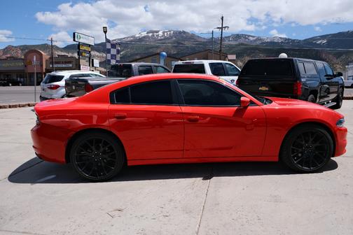 2020 Dodge Charger SXT
