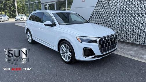 2025 Audi Q7 55 Premium Plus
