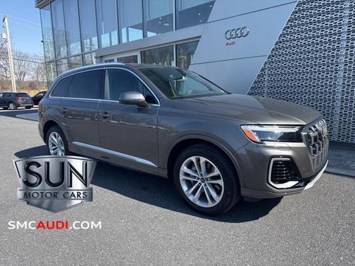 2025 Audi Q7 Premium 45 TFSI quattro Tiptronic