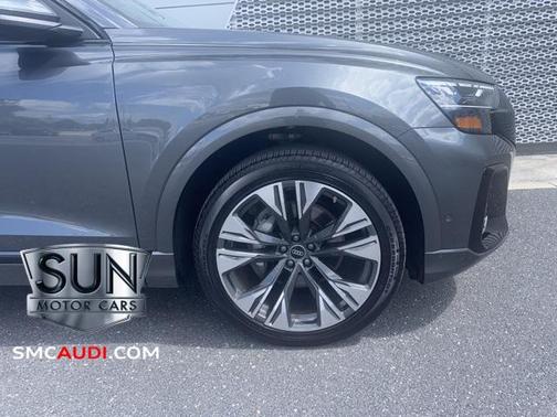 2025 Audi Q8 55 Premium Plus