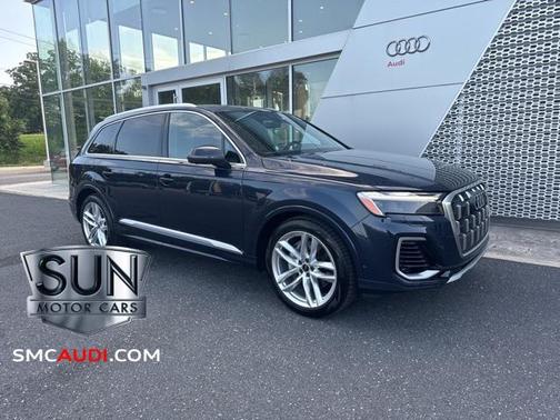 2025 Audi Q7 55 Premium Plus