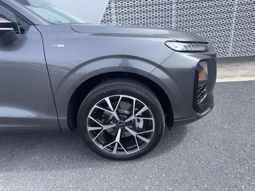 Daytona Gray Pearl Effect 2026 Audi Q3 TFSI quattro S tronic