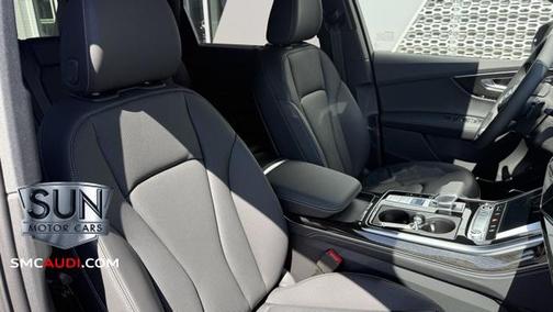 2025 Audi Q7 55 Premium Plus