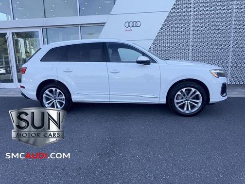 2025 Audi Q7 Premium Plus 45 TFSI quattro Tiptronic