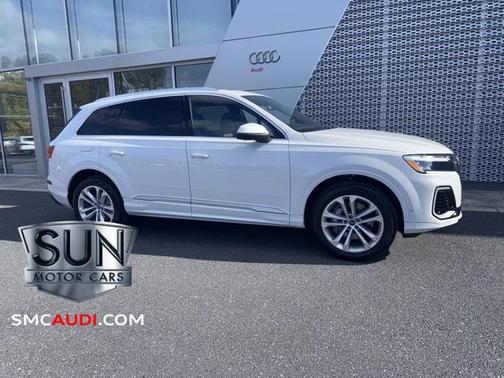 2026 Audi Q7 45 Premium Plus
