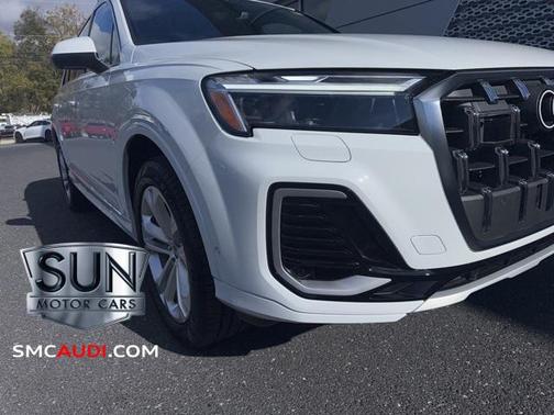 2026 Audi Q7 45 Premium Plus