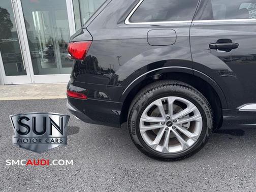 2025 Audi Q7 55 Premium Plus