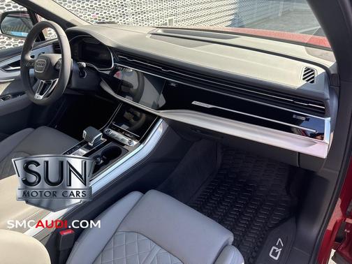 2024 Audi Q7 55 Prestige