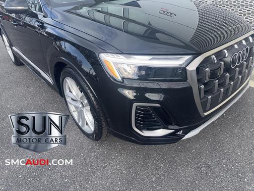 2025 Audi Q7 55 Premium Plus