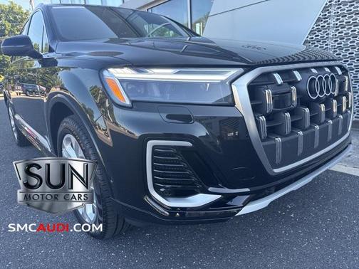 2025 Audi Q7 55 Premium Plus