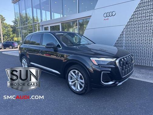 2025 Audi Q7 55 Premium Plus