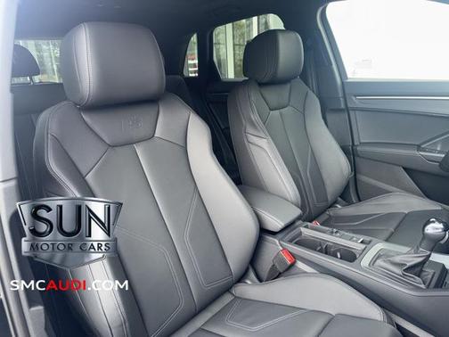 2025 Audi Q3 Premium 45 TFSI S line quattro Tiptronic