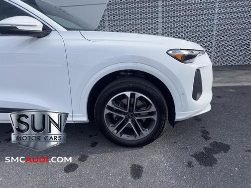 2025 Audi Q5 Premium TFSI quattro S tronic