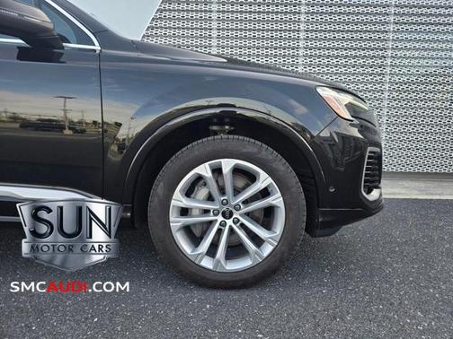 2025 Audi Q7 55 Premium Plus